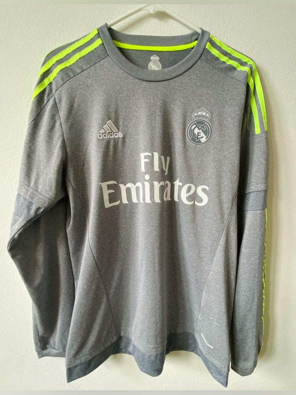 Adidas Real Madrid 2015-16 away long sleeve jersey in grey ( M)